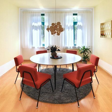 Vonbehling Boutique Apartment Mit 65Zoll Tv Und Designerstuecken Halle  Zewnętrze zdjęcie