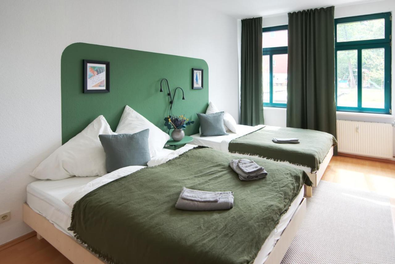 Vonbehling Boutique Apartment Mit 65Zoll Tv Und Designerstuecken Halle  Zewnętrze zdjęcie