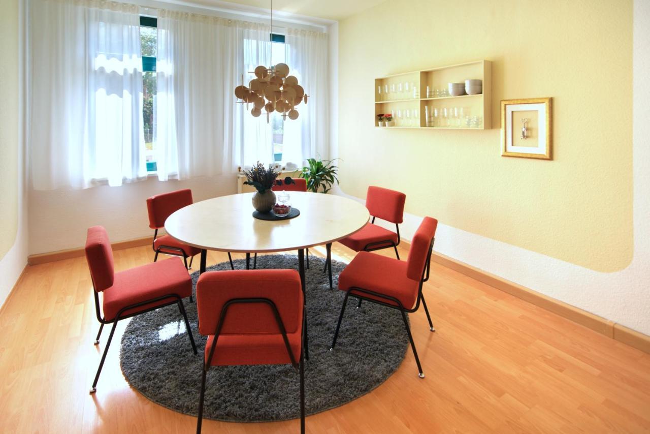 Vonbehling Boutique Apartment Mit 65Zoll Tv Und Designerstuecken Halle  Zewnętrze zdjęcie